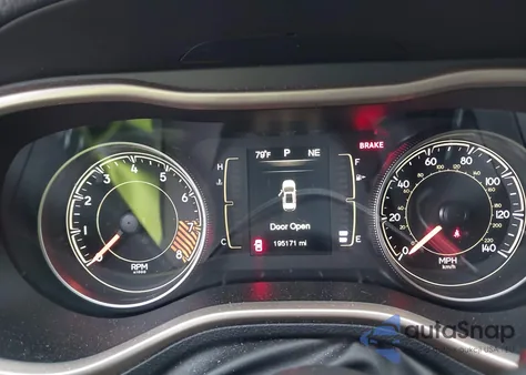 2014 Jeep Cherokee Latitude z USA, uszkodzony, nr VIN 1C4PJMCS0EW150971